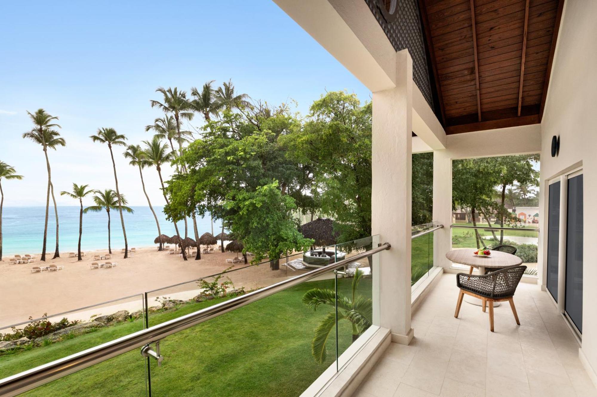 Preferred Suite Ocean Front - 1 King  